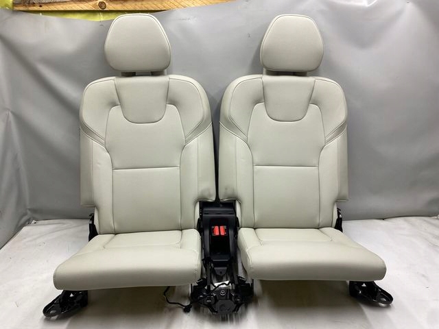 VOLVO XC90 II FOTELE KANAPA III RZĄD