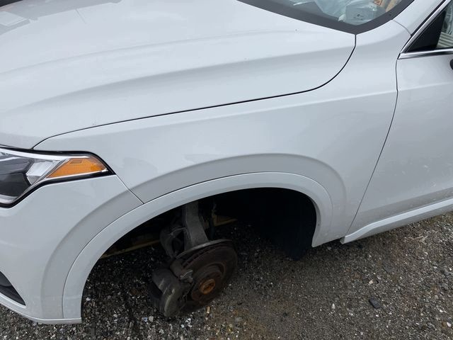 VOLVO XC90 BŁOTNIK LEWY PRZEDNI PRZÓD 614